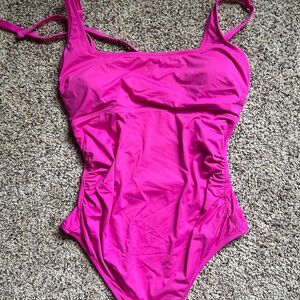Gap maternity swimsuit